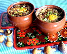 Грибное рагу в горшочках