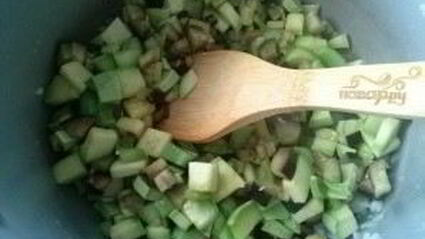 овощное рагу с баклажанами и кабачками