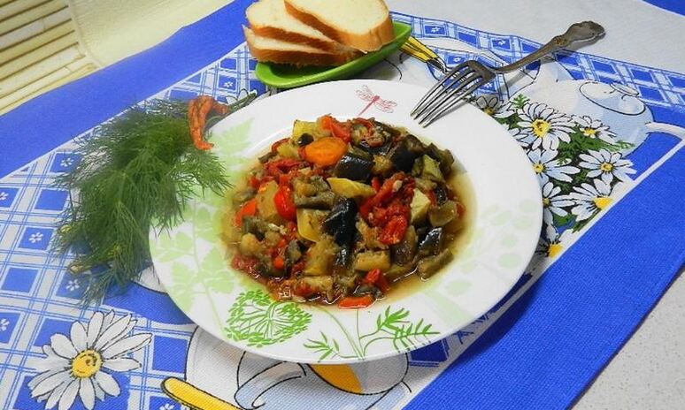 Рецепт овощное рагу с баклажанами в мультиварке