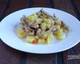 Овощное рагу с фаршем в мультиварке