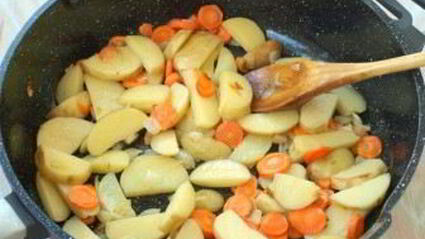 овощное рагу с цветной капустой и картошкой