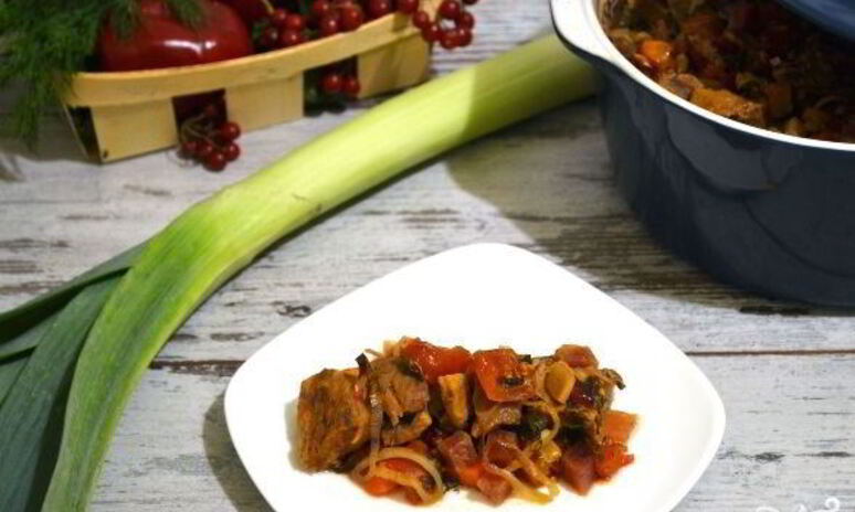 Рецепт овощное рагу со свининой в духовке