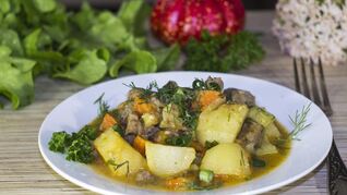 Рагу из говядины овощное с картофелем