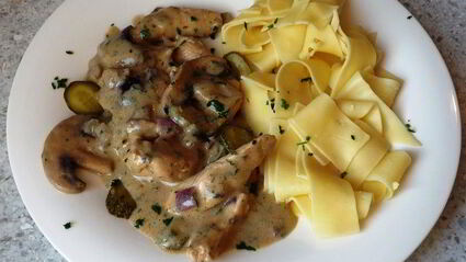 рагу из индейки по-строгановски