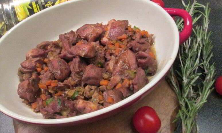 Рецепт рагу из кролика в вине с тальятелле