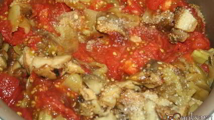 рагу с говядиной и овощами, запеченными на мангале