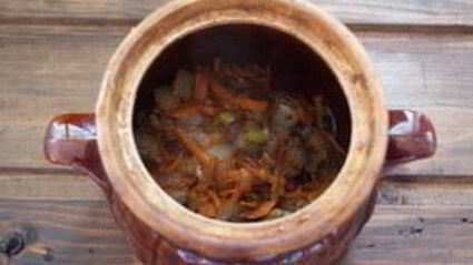 рагу в горшочках с мясом