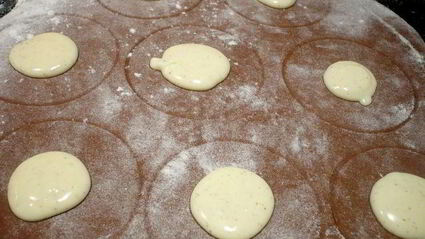 шоколадные равиоли с вишневым рагу