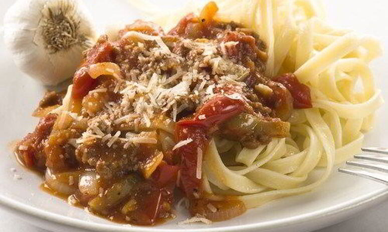 Рецепт тальятелле с утиным рагу, томатами и розмарином