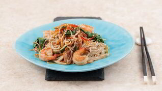 Рисовая лапша харусаме с креветками