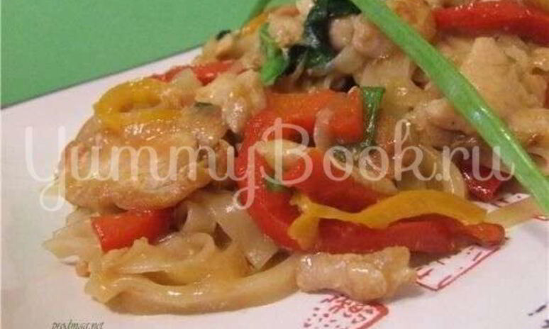 Рецепт рисовая лапша с индюшиным филе и овощами