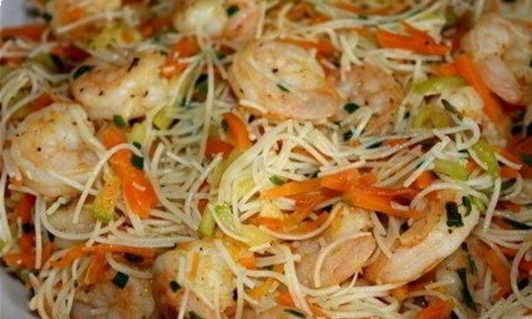 Рецепт рисовая лапша с креветками и овощами по-тайски