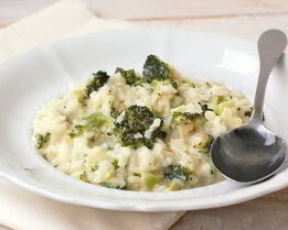 Ризотто с брокколи и поджаренными орешками кешью