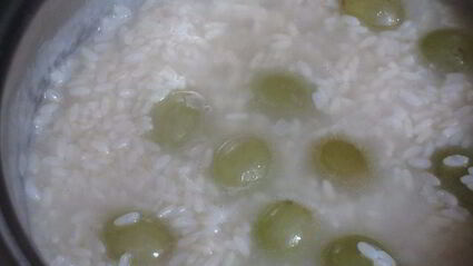 ризотто с горгонзолой и виноградом