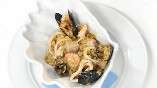 Ризотто с морепродуктами и белыми грибами