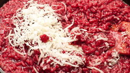 ризотто со свеклой и горгонзолой