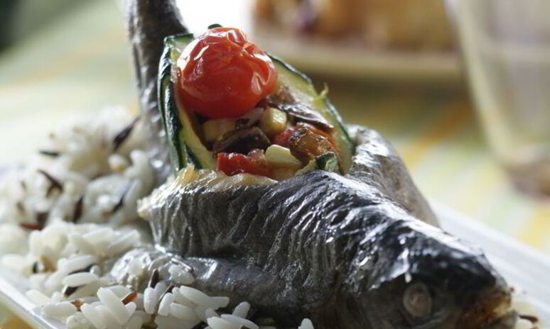 Рецепт форель, запеченная с овощами