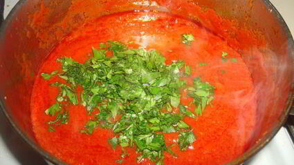 камбала в белом вине с томатным соусом