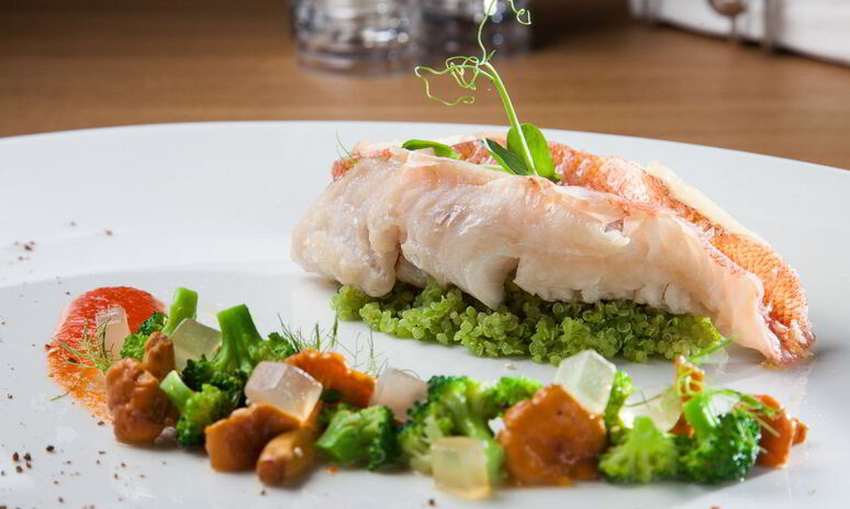 Рецепт морской окунь с лисичками