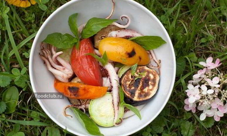 Рецепт щупальца кальмара с овощами на гриле