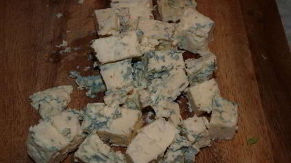 семга с голубым сыром и брокколи