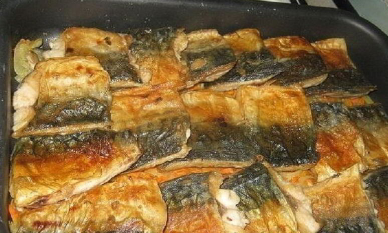Рецепт скумбрия со сметаной