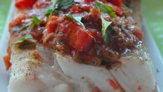 Сочная треска с томатной сальсой