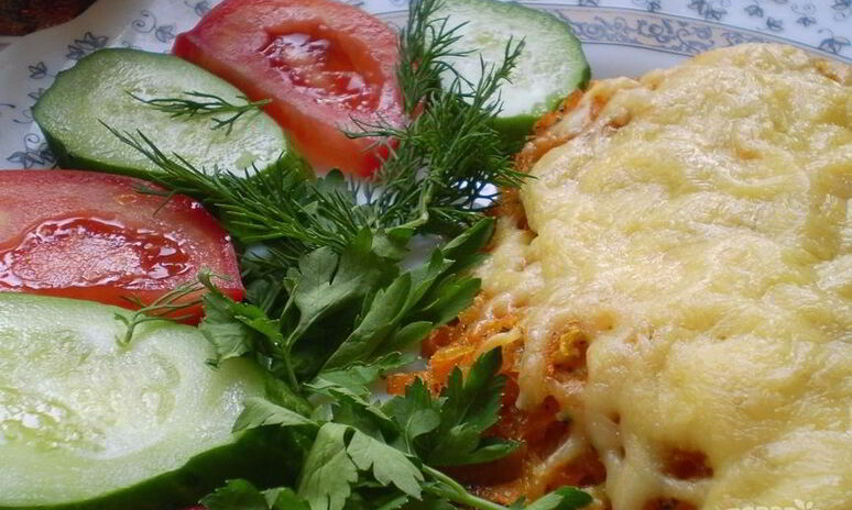 Рецепт тилапия с помидорами и сыром