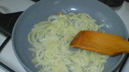 тилапия с помидорами и сыром