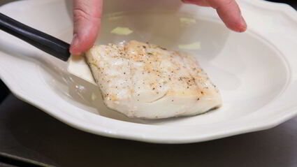 треска в чесночном соусе