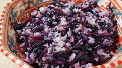 салат-гарнир из краснокочанной капусты и риса