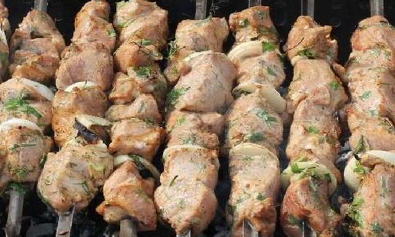 Рецепт классический свиной шашлык на маринаде из майонеза