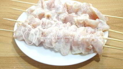 куриные шашлычки на шпажках в духовке