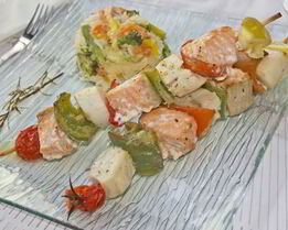 Шашлычки из гребешков с овощами