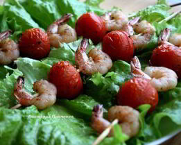 Шашлычки из креветок с итальянскими травами