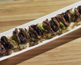 Шашлычки из сердечек индейки с пилавом