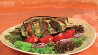 Шашлык из баранины в баклажанах