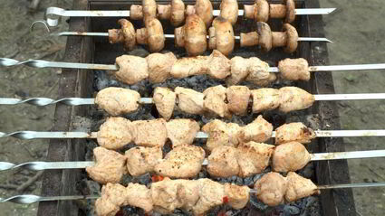 шашлык из индейки маринованной в малиновом уксусе