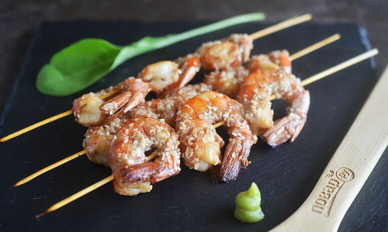 Рецепт шашлык из креветок с кунжутом
