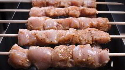 шашлык из курицы в чесночно-луковом маринаде