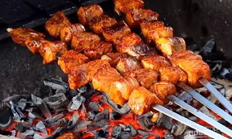Рецепт шашлык из семги на мангале