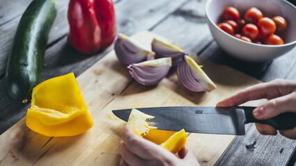 шашлык из свинины с овощами