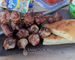 Шашлык из свинины в виде рулетиков