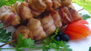 Сувлаки-шашлычки по-гречески