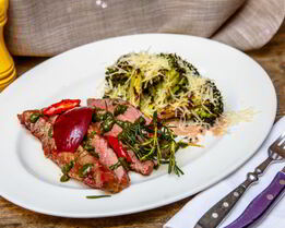 Фленк стейк с брокколи