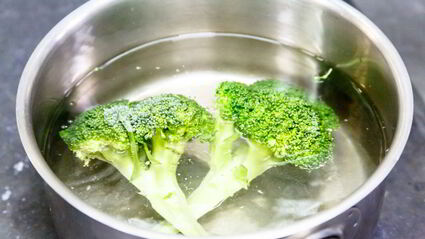 фленк стейк с брокколи