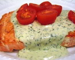 Нежный стейк форели в сливочном соусе