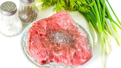 стейк из говядины на гриле