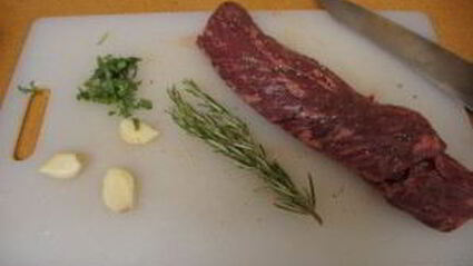 стейк из говядины с грибным соусом