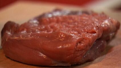 стейк из говядины со спаржей